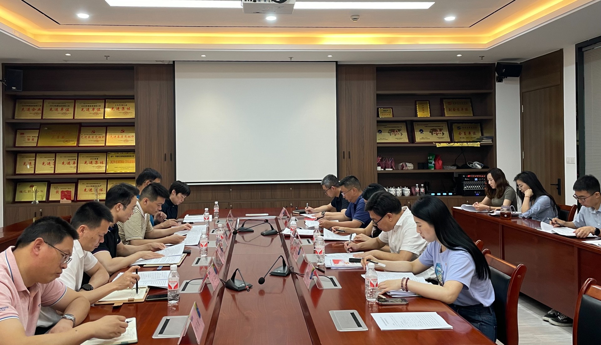 讲党性守党规严党纪——市彩运网集团领导赴市彩运网物流集团开展联系点工作，，，，，，叶岚清拍摄2.jpg
